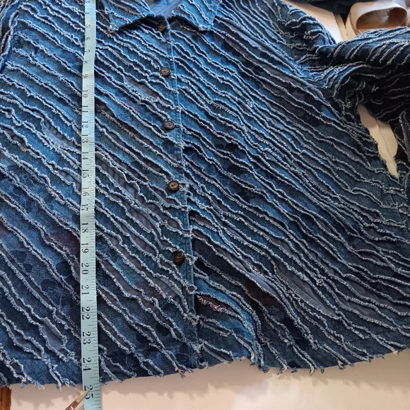 Denim jacket, sz XL, pockets,buttons Down, frayed patch, women,Boho. - Picture 9 of 17